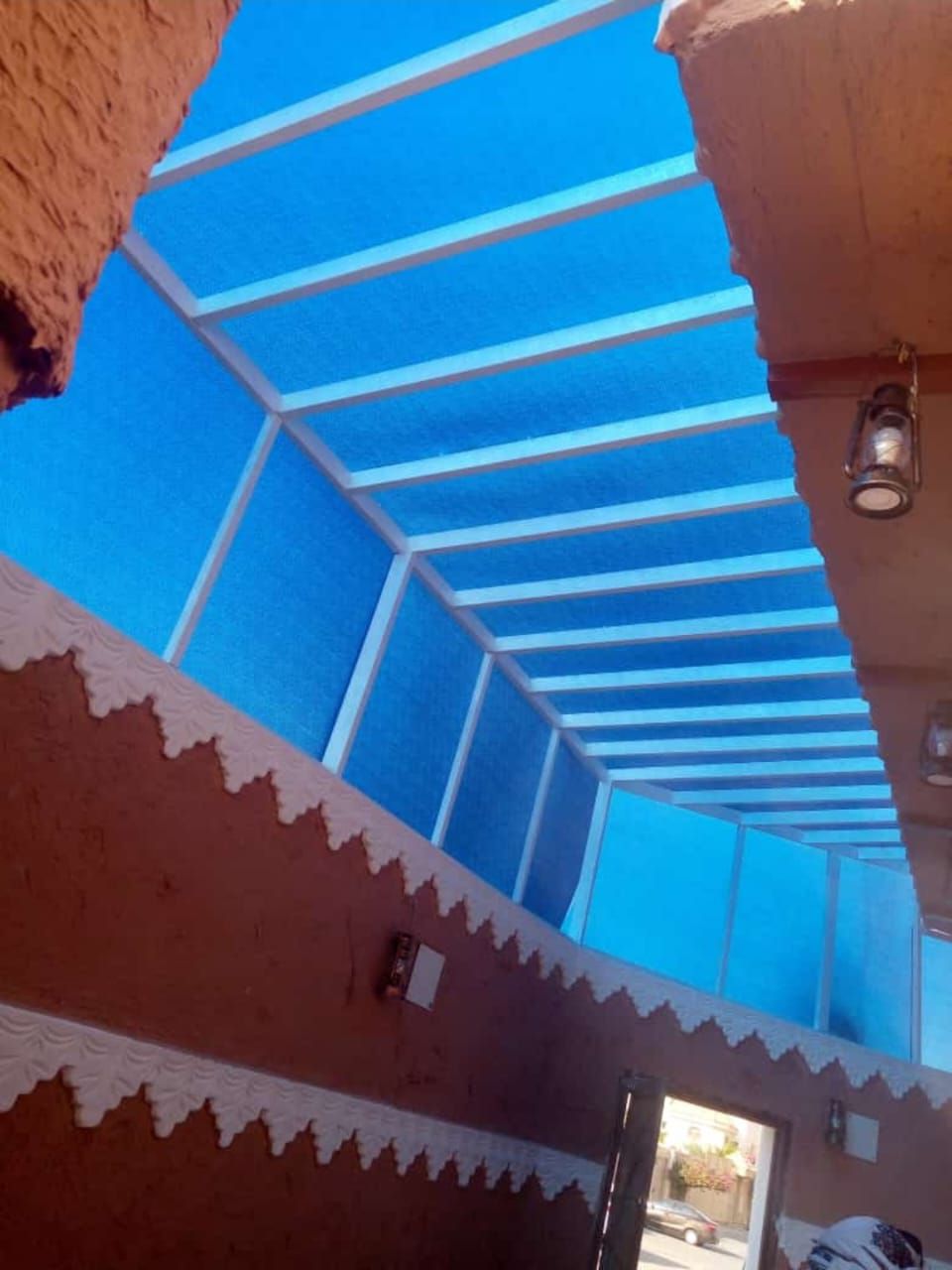 مضلات وسواتر وجلسات وهناجر مستودعات ساندويش بانل و