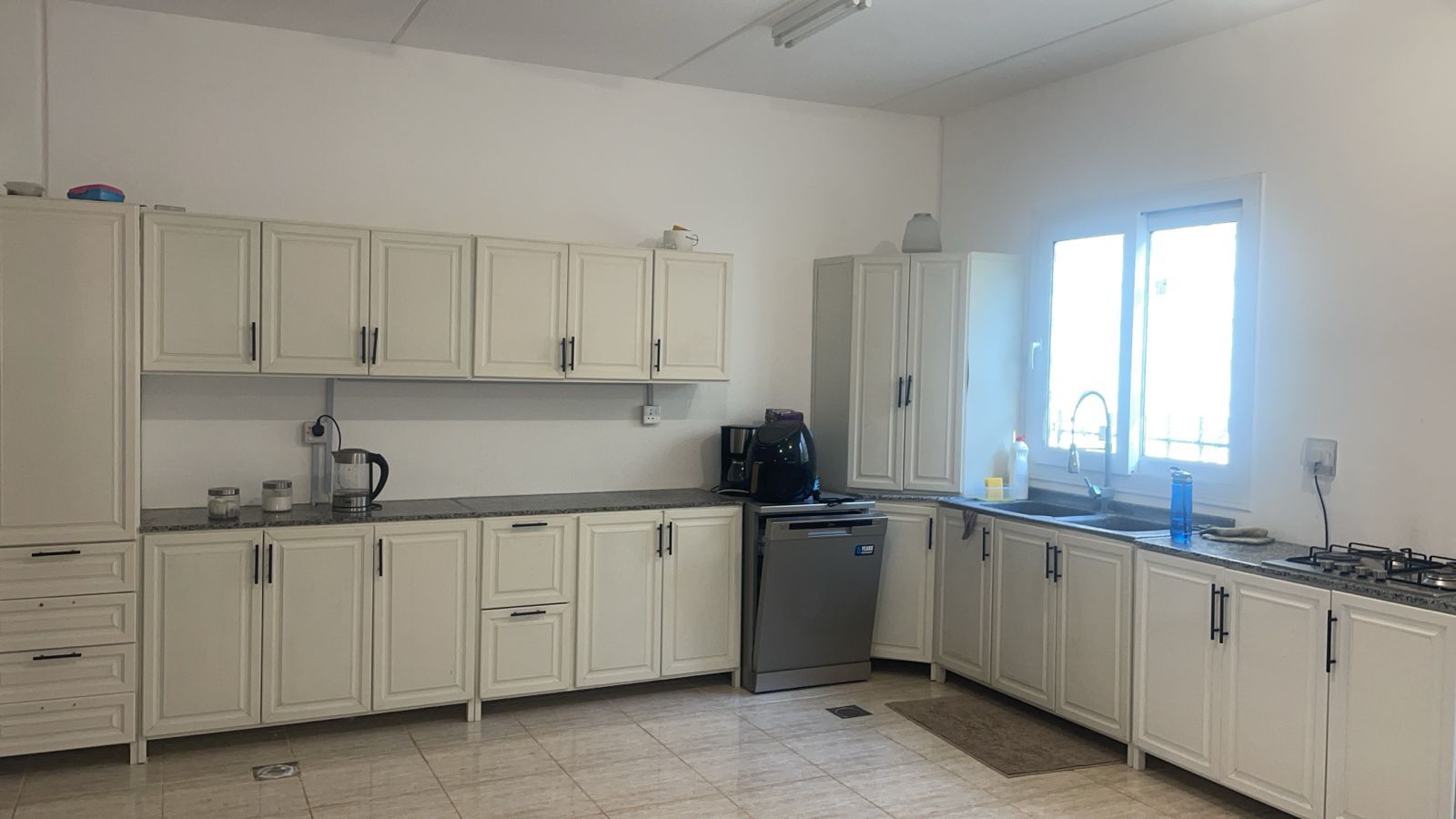 شراء اثاث مستعمل بالرياض