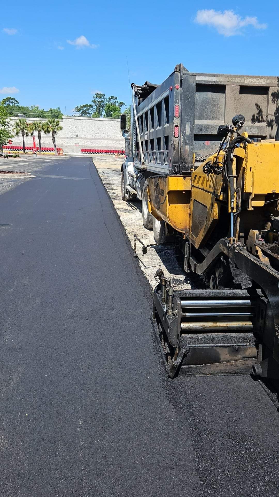 ابو عمر مقاول اسفلت باكستاني