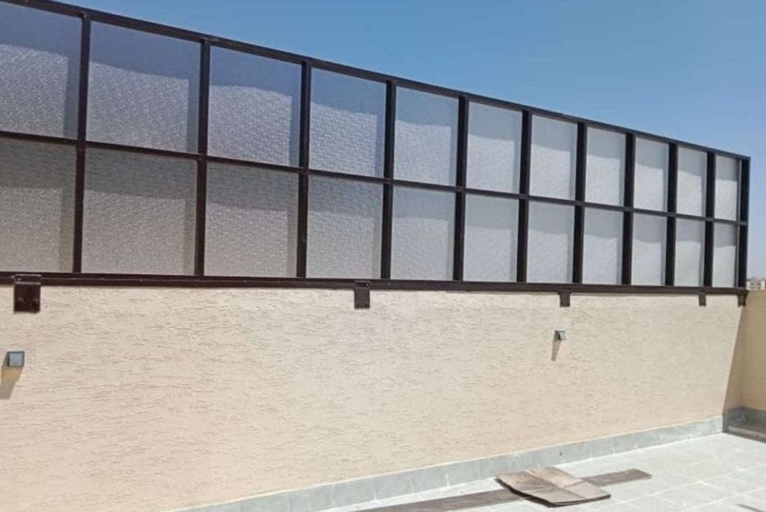 مضلات وسواتر وجلسات وهناجر مستودعات ساندويش بانل و