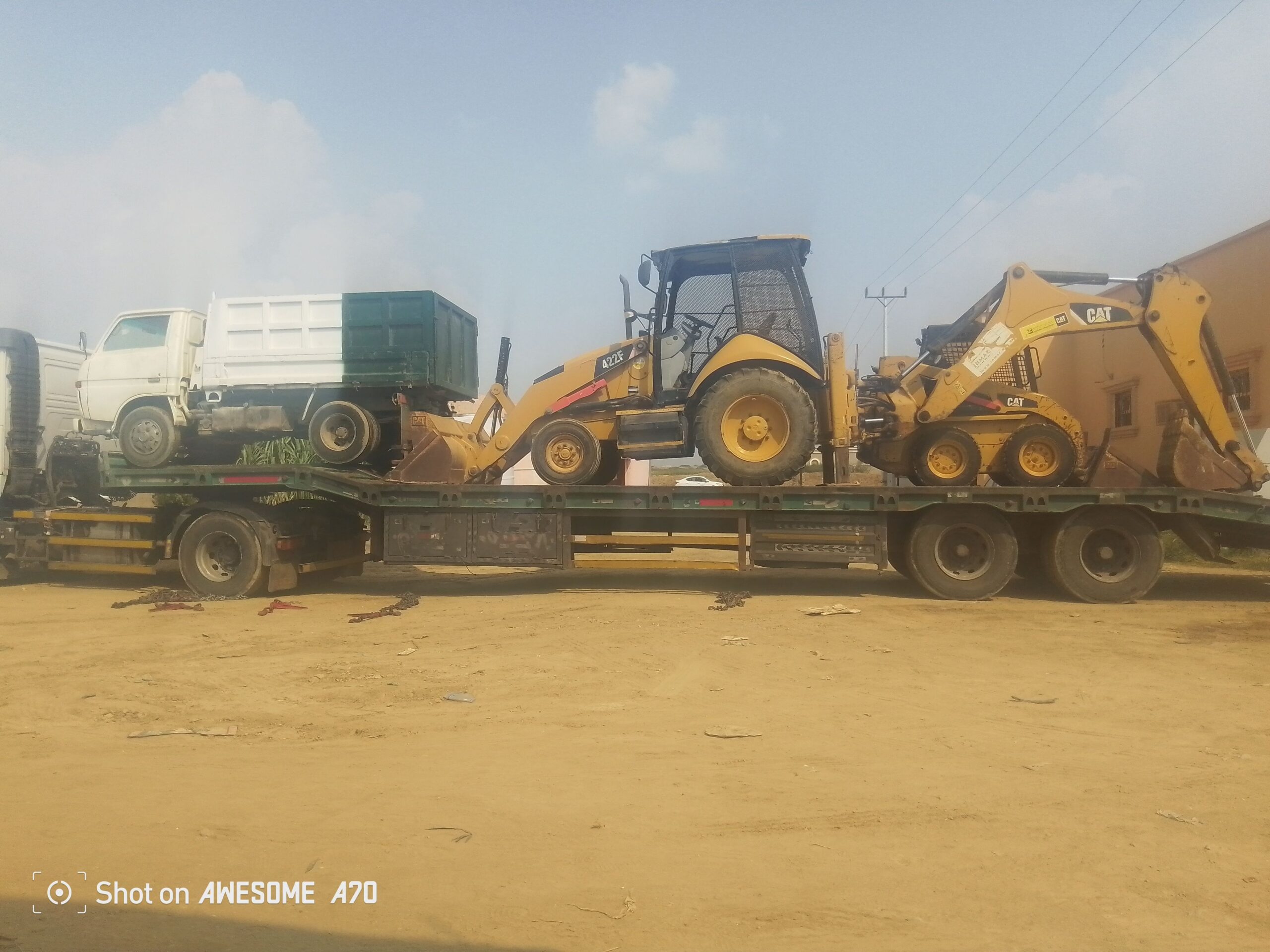 لوبد متواجد في جيزان علا اي اتجاه لا المعدات الثقي