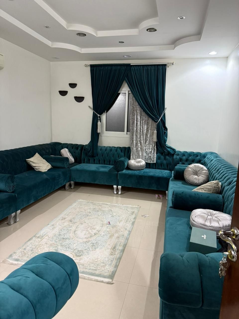 وانيت نقل عفش حي السعادة 0539144243