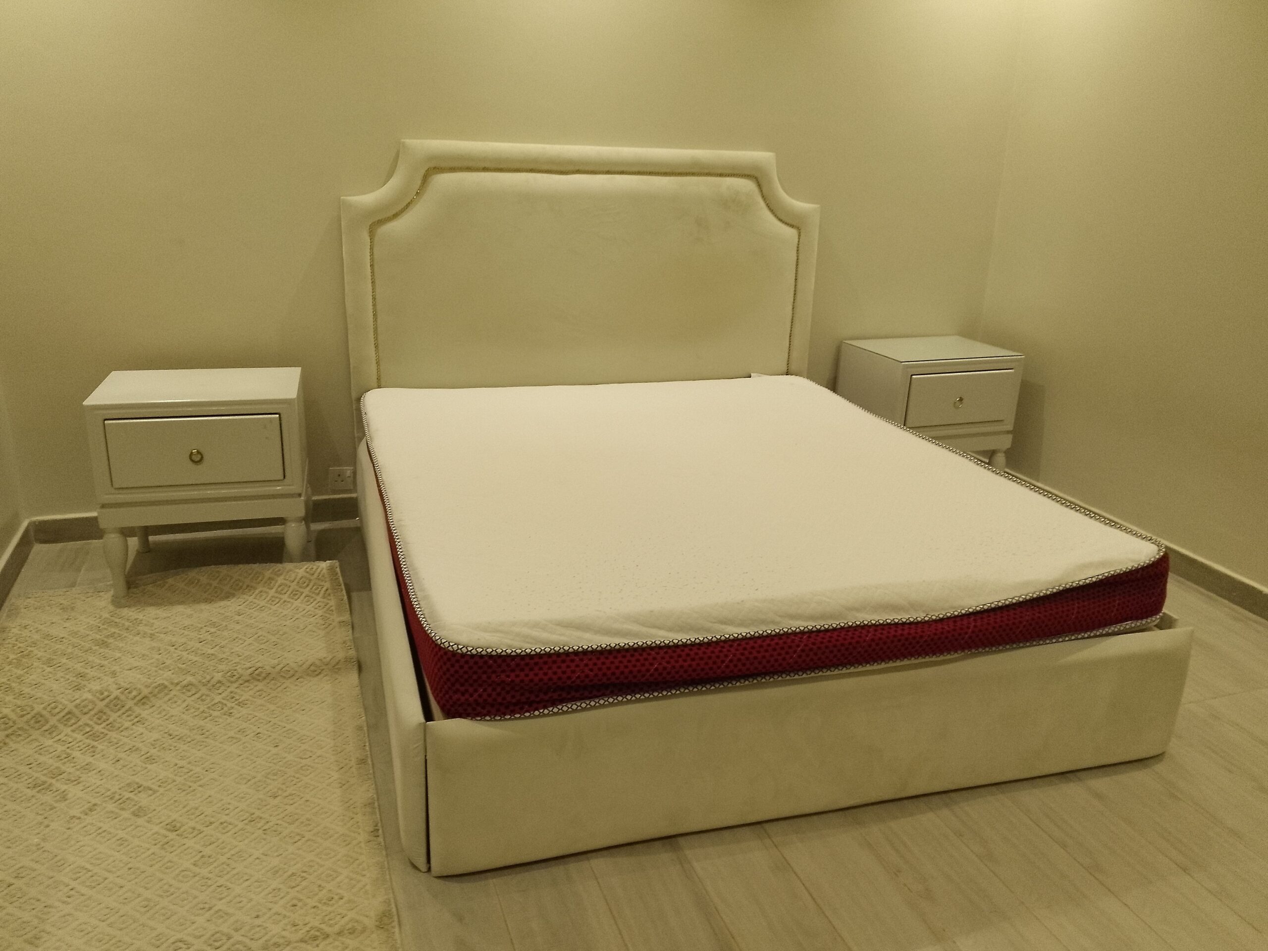 نشتري الأثاث المستعمل والجديد