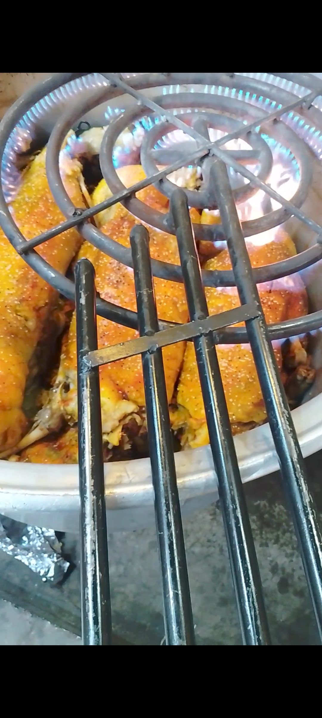 طباخ ذبايح وحشوان متنقل مع جميع الاغراض داخل الريا