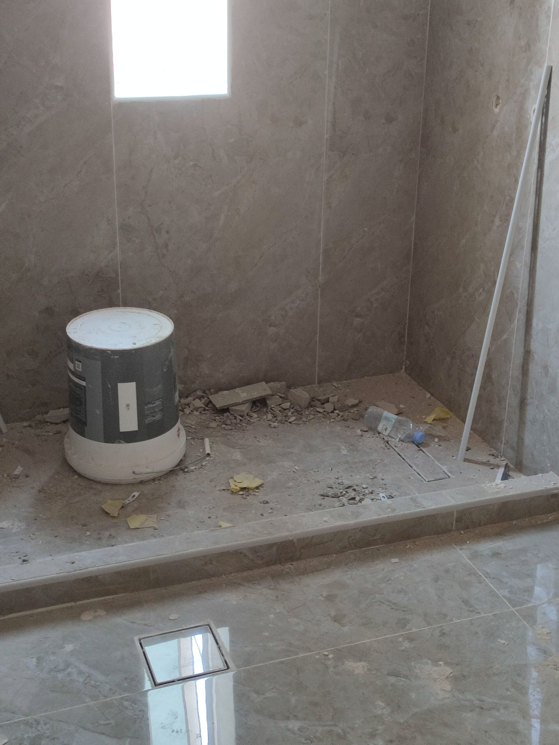 مبلط يماني ممتاز في الرياض