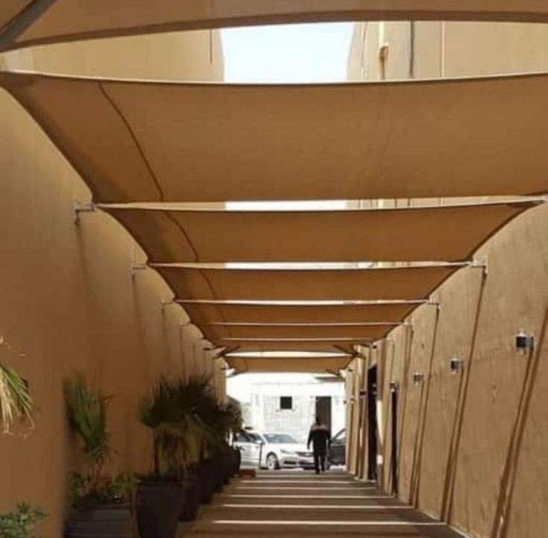 مضلات وسواتر وجلسات وهناجر مستودعات ساندويش بانل و