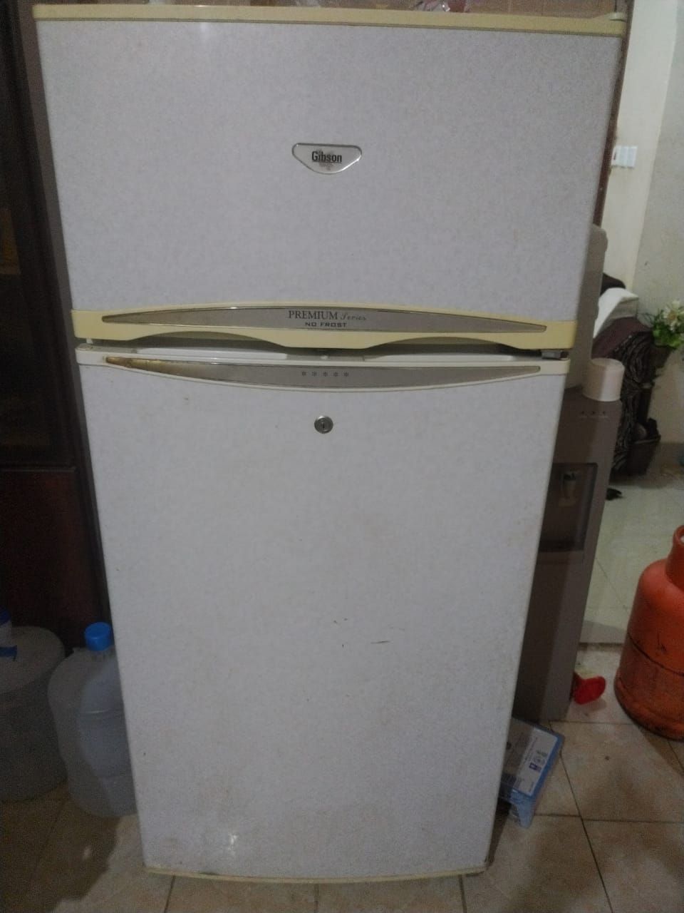 شراء اثاث مستعمل حي الملقا 0539144243