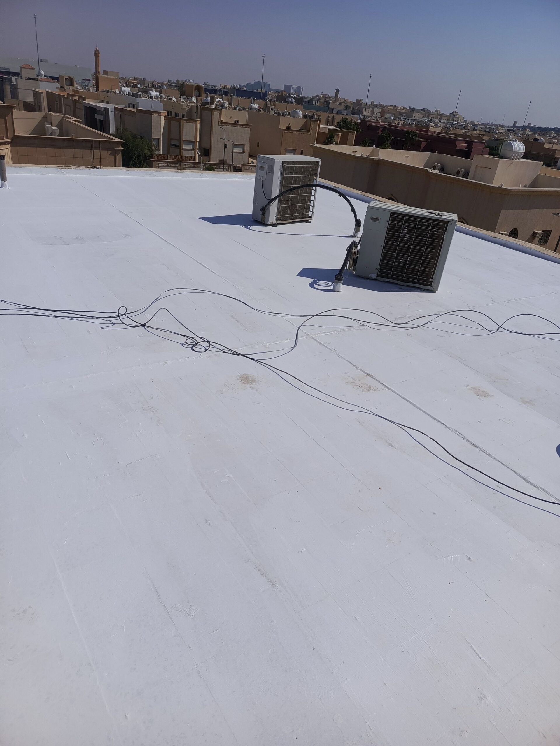 تنفيذ اعمال العوازل المائي والحراري