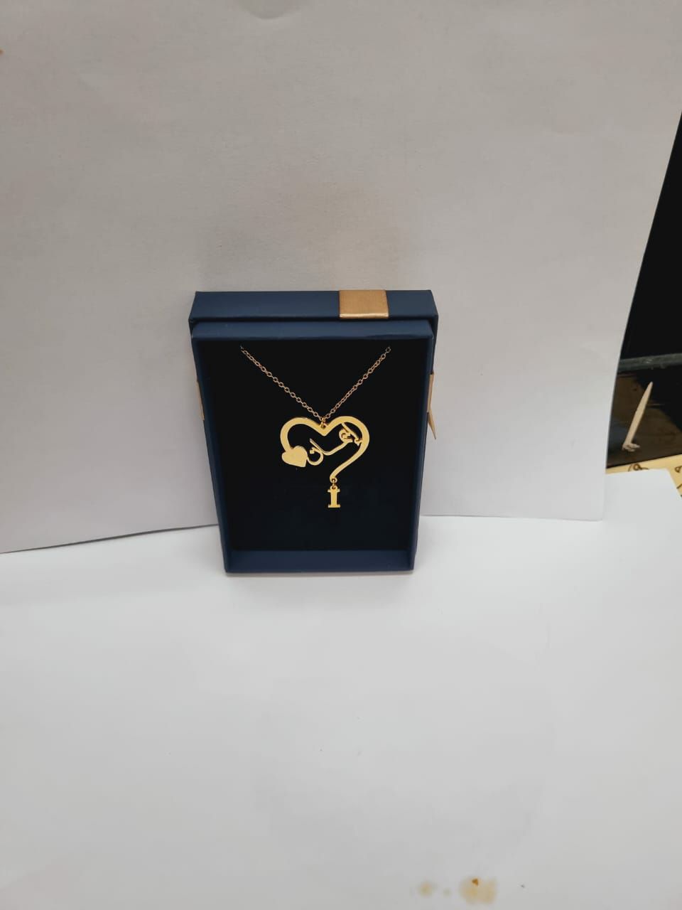 سلاسل نسائي مطلي بالاسم حسب الطلب