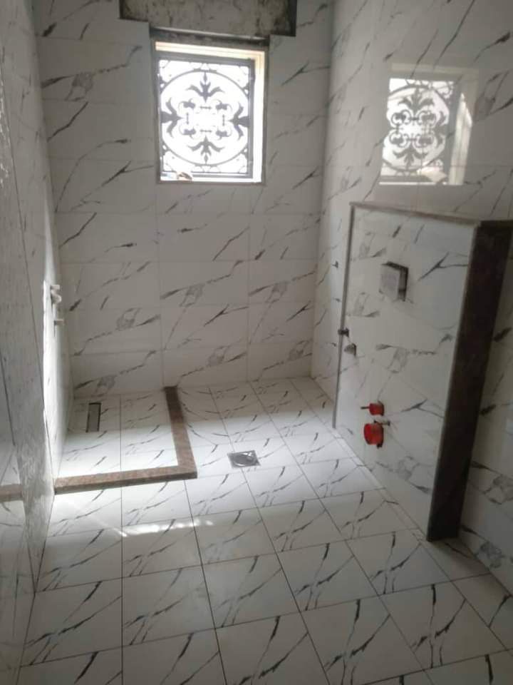 سرميك وبرسلين ورخام وبركيه