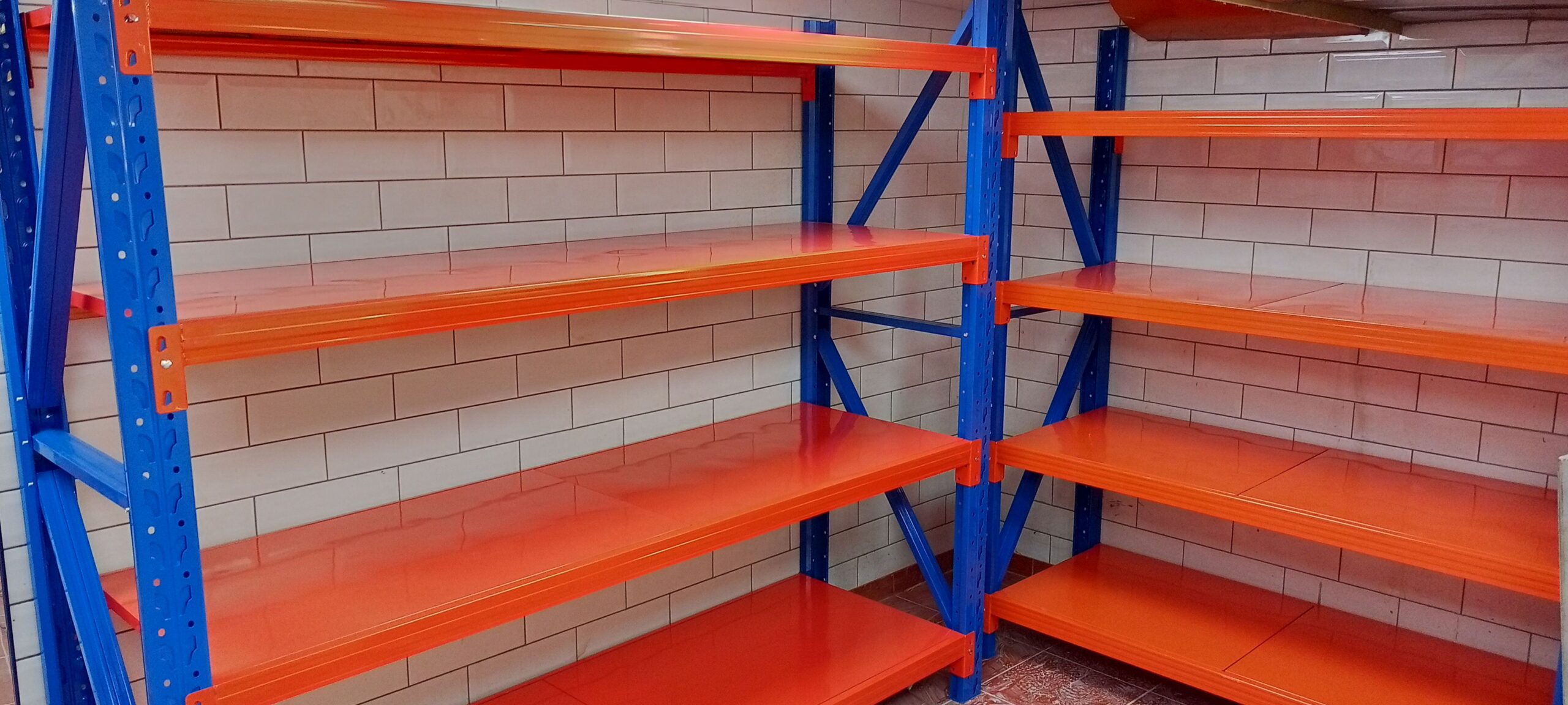 رفوف مستودع ورفوف سوبر ماركت