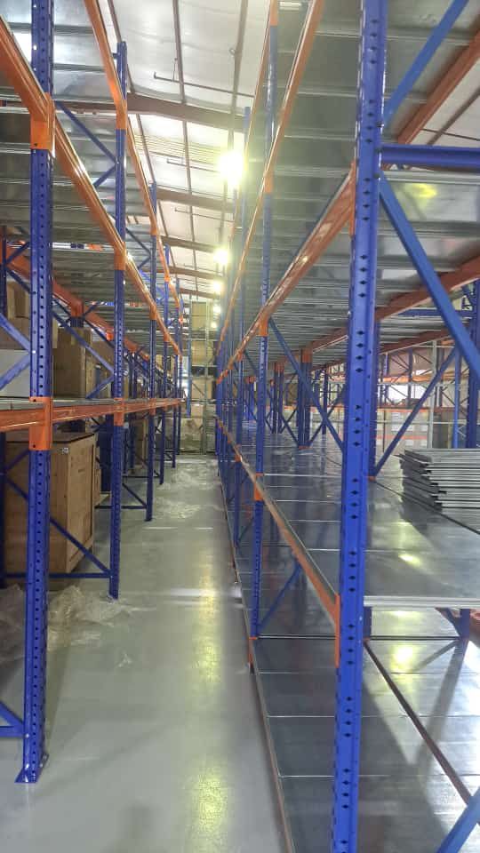 رفوف وارفف مخازن ومستودعات بيع وشراء جميع انواع ال