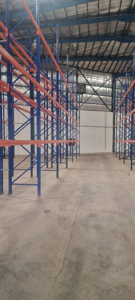 رفوف وارفف مخازن ومستودعات بيع وشراء جميع انواع ال