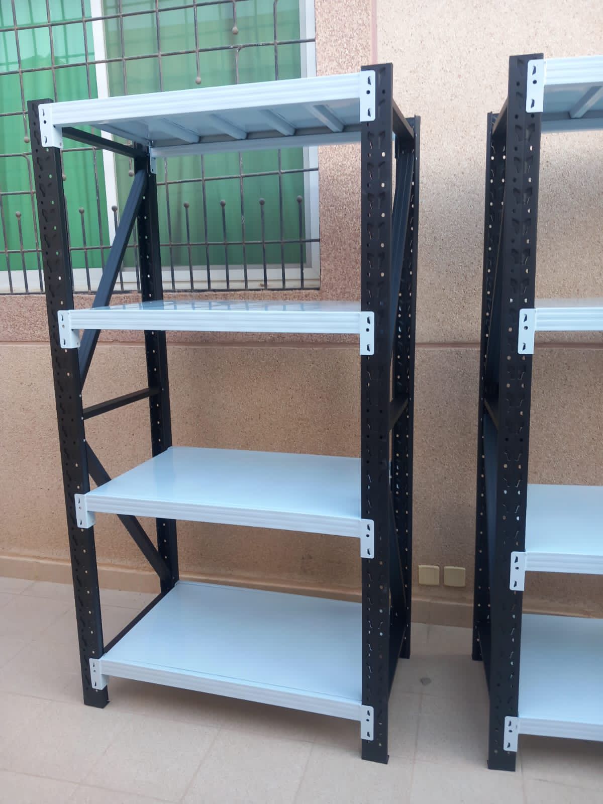 رفوف مستودع ورفوف سوبر ماركت