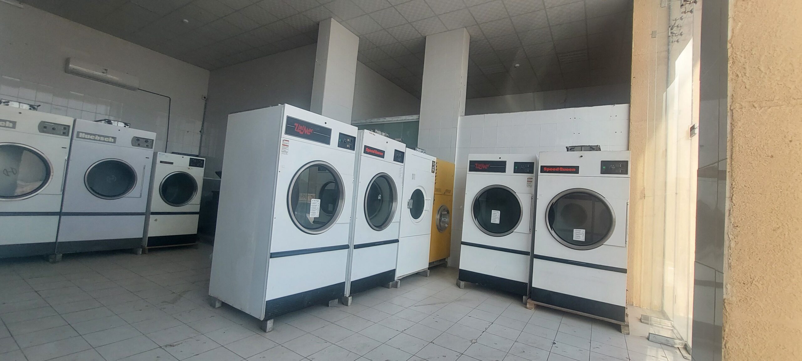 معدات مغسلة ملابس البيع