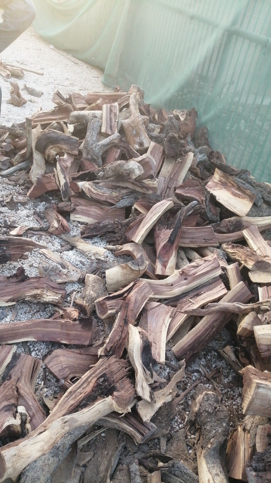 عامل تقطیع وتشليخ حطب 0558489727