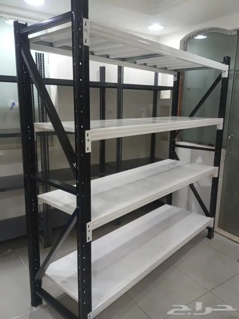 رفوف مستودع اوبقاله