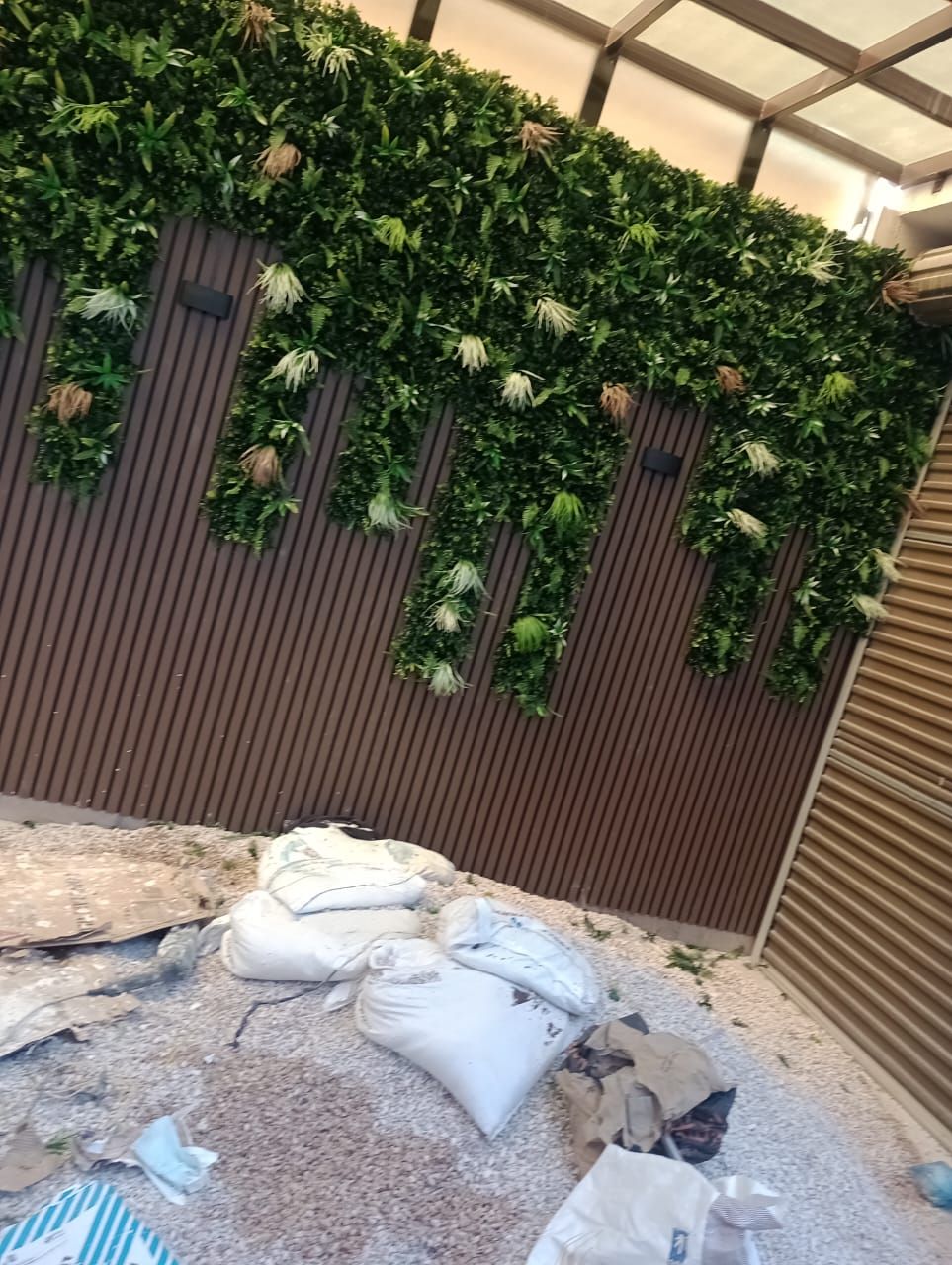 تنسيق حدائق وشلالات ونوافير ومظلات 0560429185