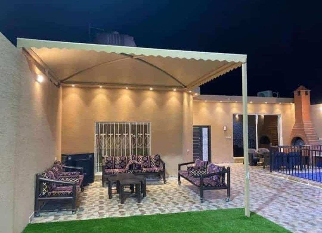 مضلات وسواتر وجلسات وهناجر مستودعات ساندويش بانل و