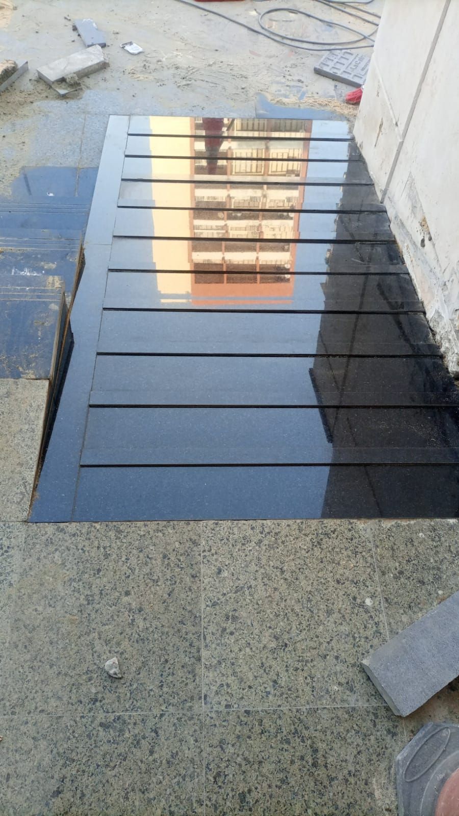 مبلط مصرى سراميك بورسلين ورخام جميع المقاسات وباسع