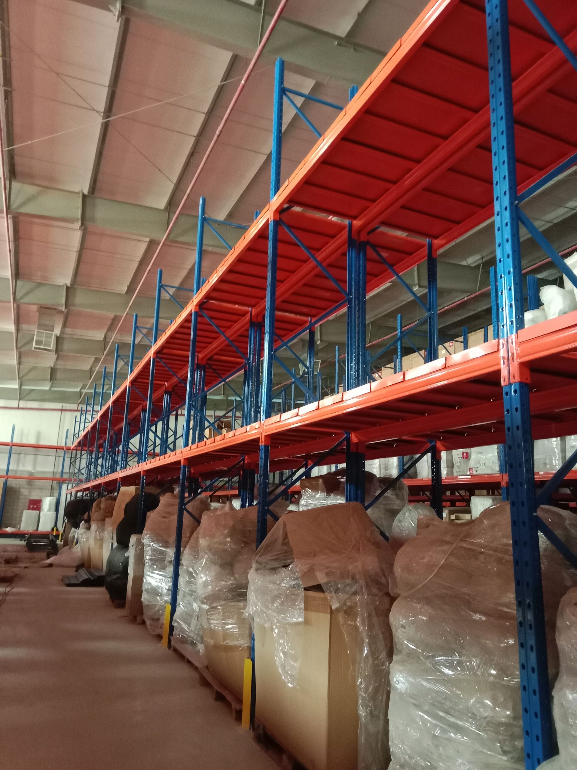 رفوف تخزين مستودعات وبقاله