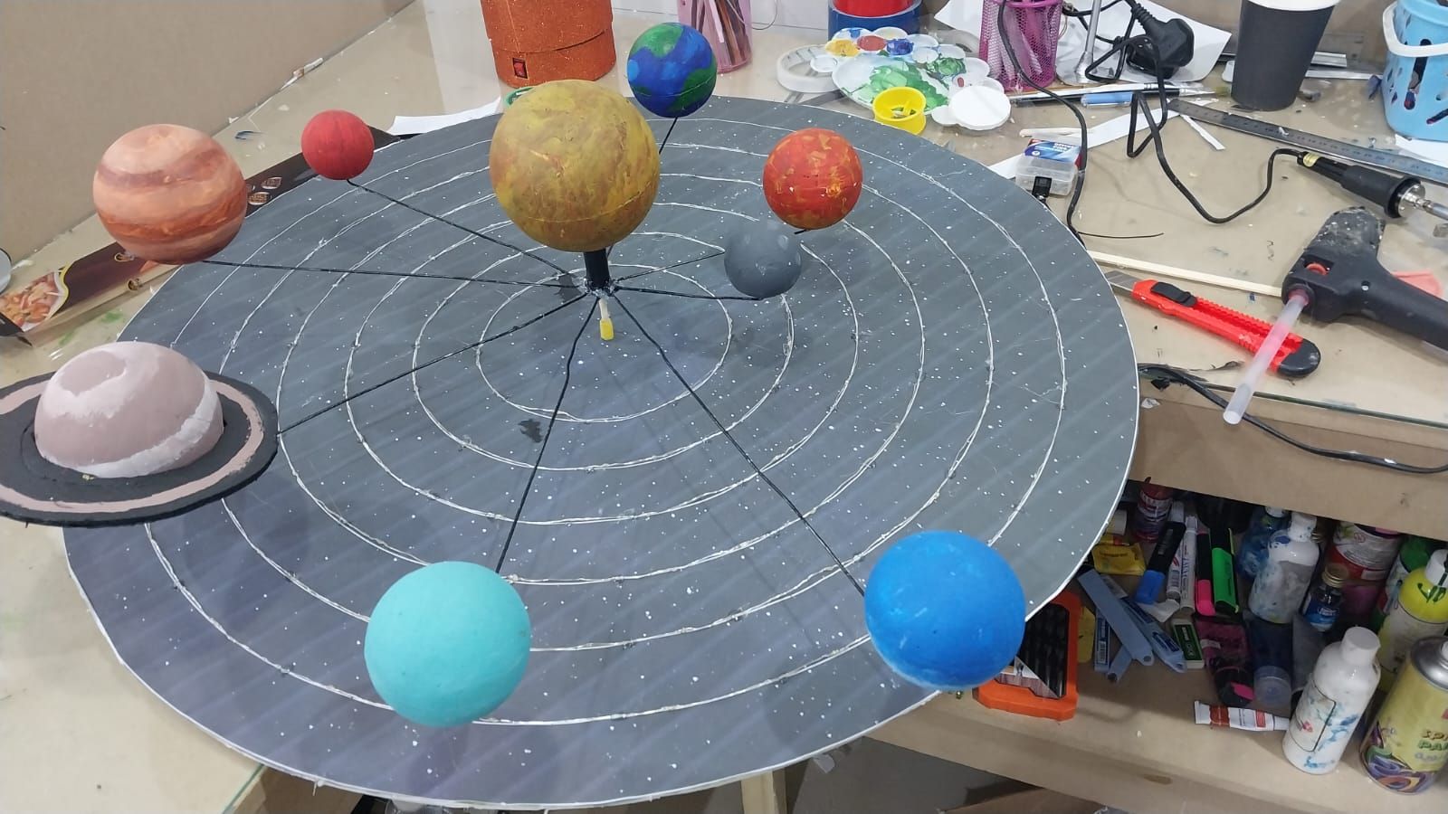 مجسمات ومشاريع مدرسية وجامعية