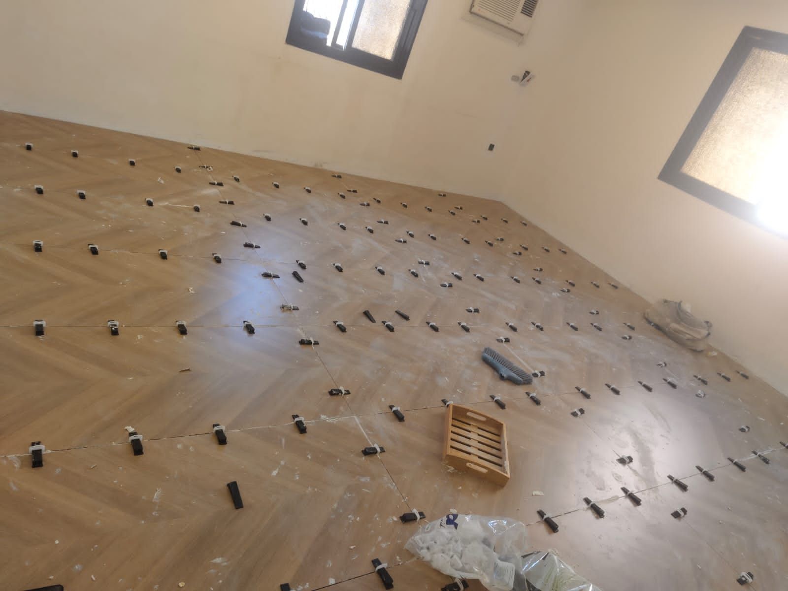 جده حي الصفا معلم دهانات ديكورات بجميع انواعها ترم