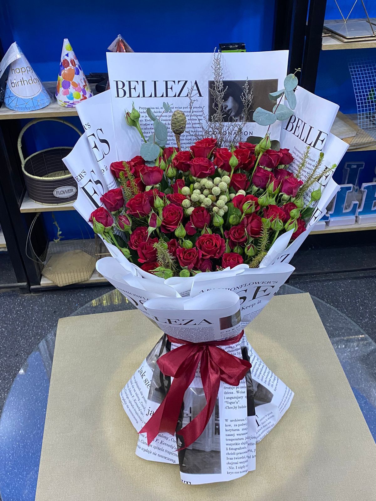 منسق ومعلم ورود وتغليف هدايا 0564086035