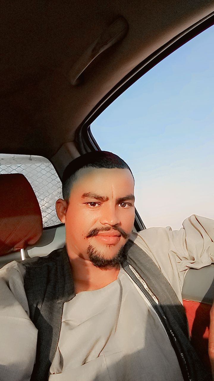 انا عامل سوداني مقيم ومتفرق للعمل