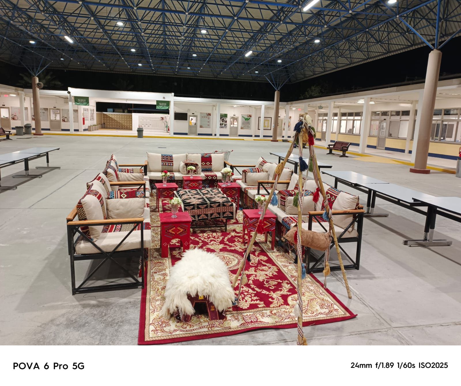 تاجير مستلزمات حفلات ومناسبات كراسي طاولات جلسات ش