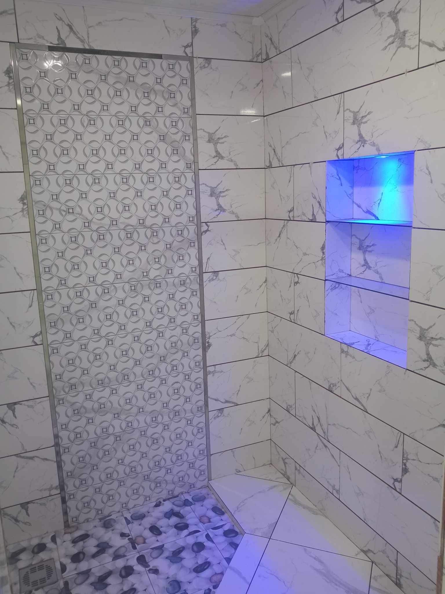 النسيم الغرب والشرق