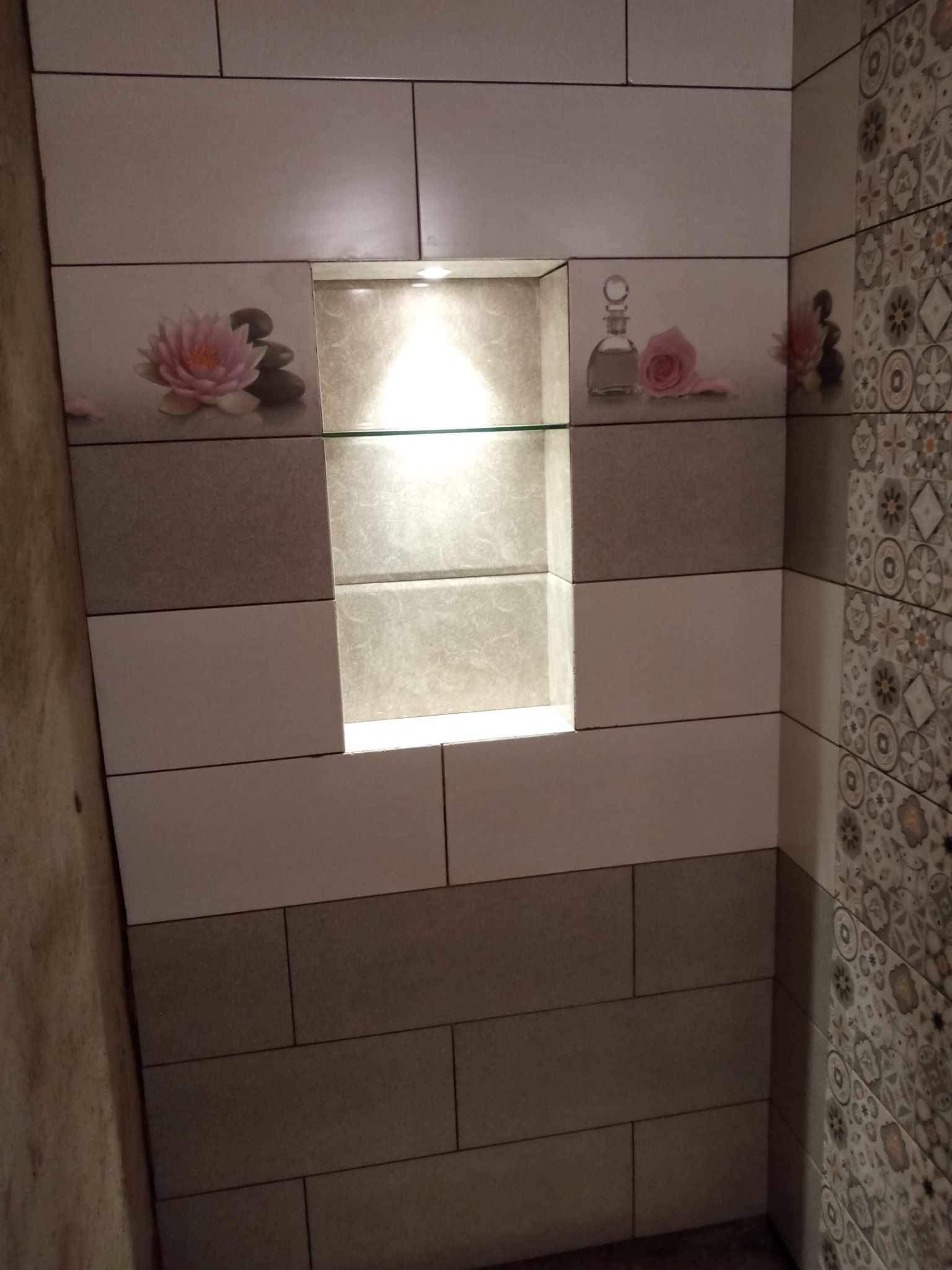 النسيم الغرب والشرق