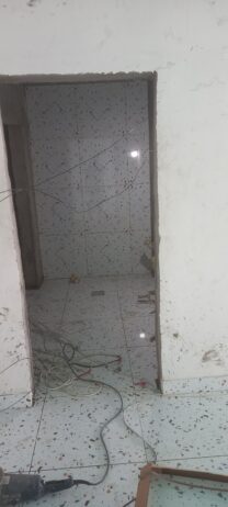 معلم بلاط
