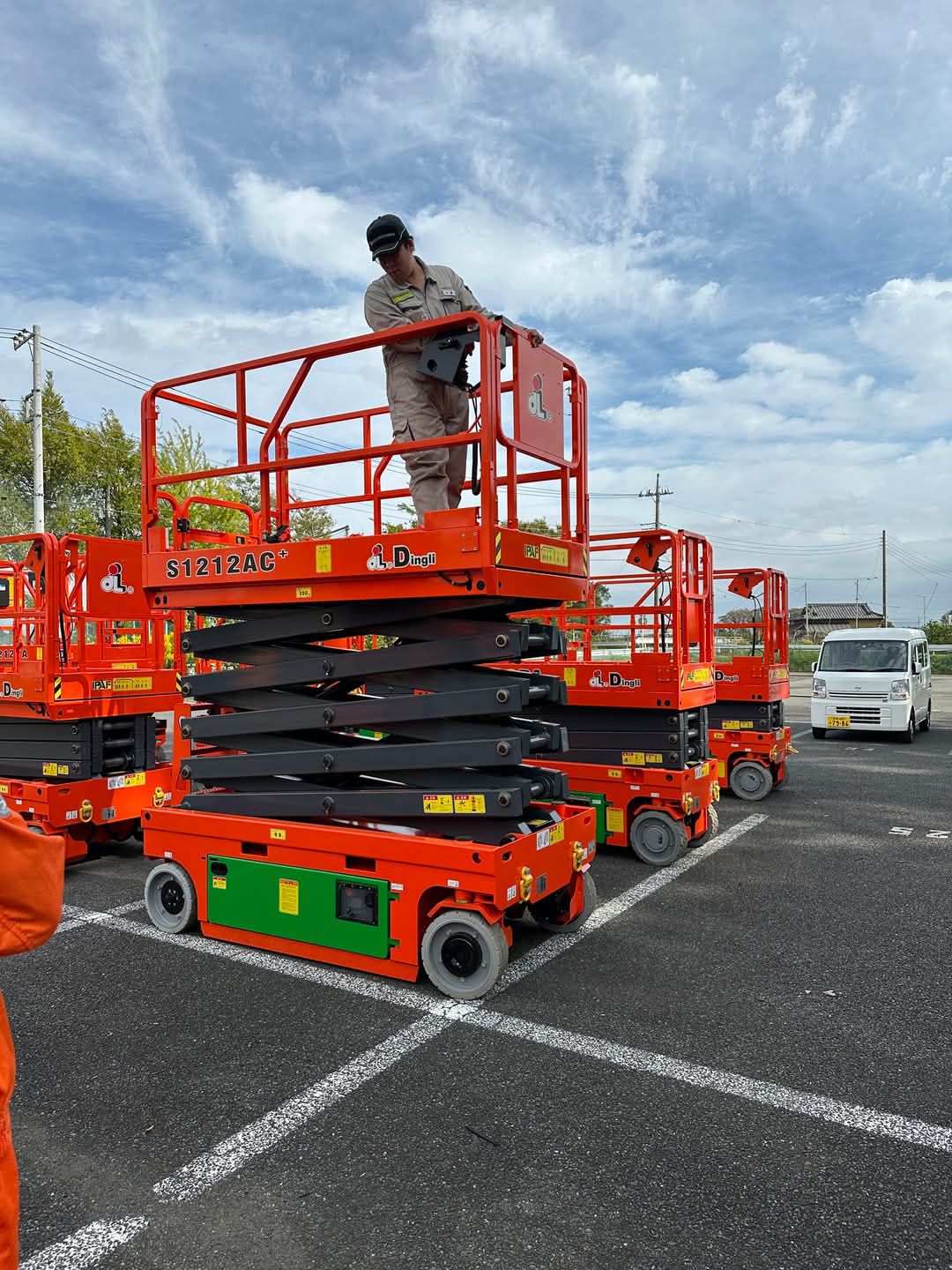 سيزر لفت للايجار المدينة مان لفت للايجار المدينة