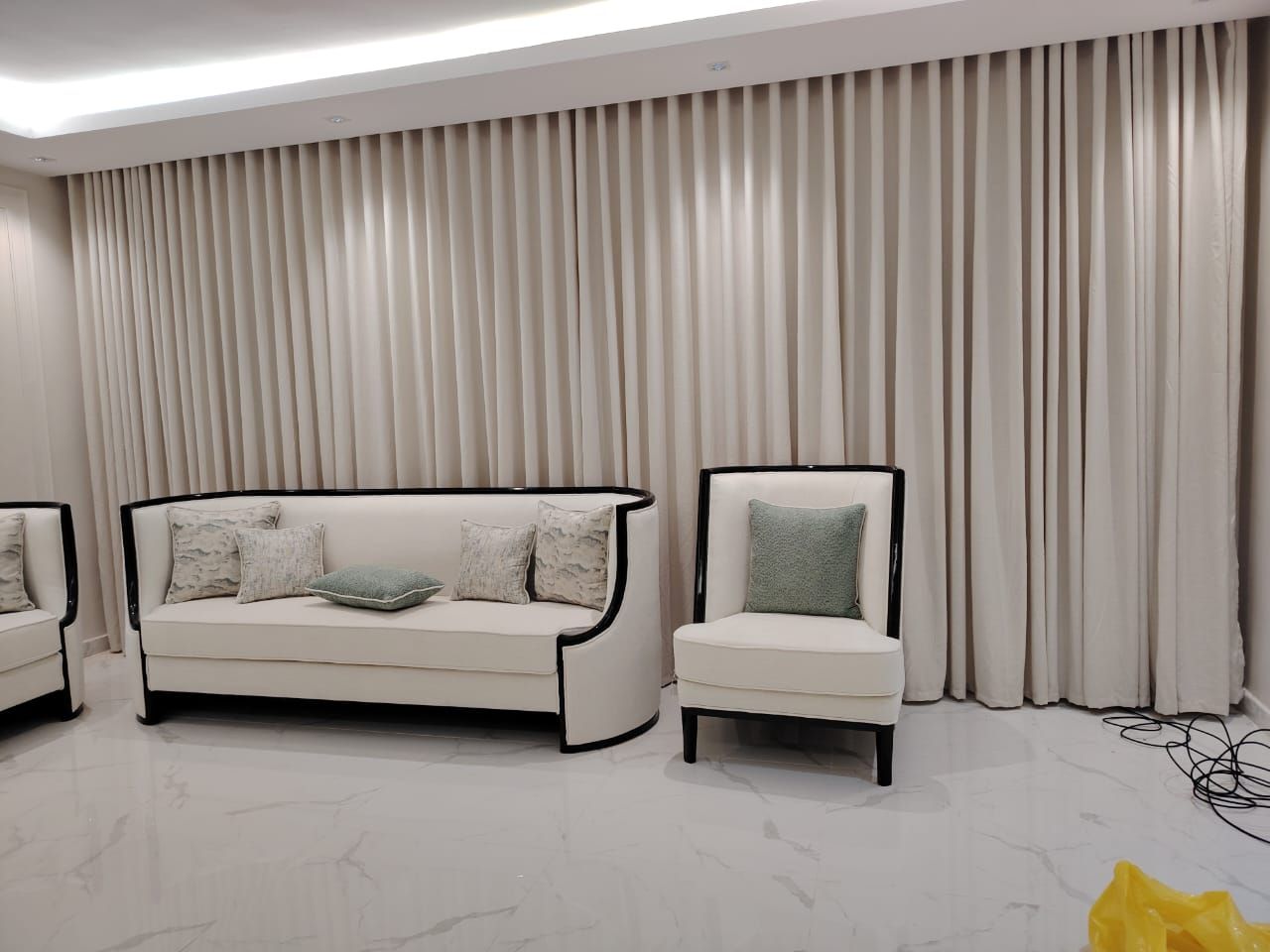 تفصيل وتنجيد وتركيب جميع انوع الكنب والستاير