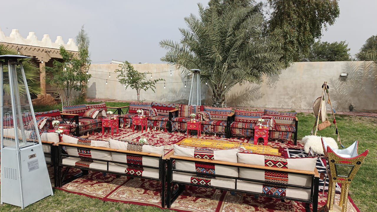 الدمام الخبر سيهات القطيف العزيزية بقيق الاحساء ال