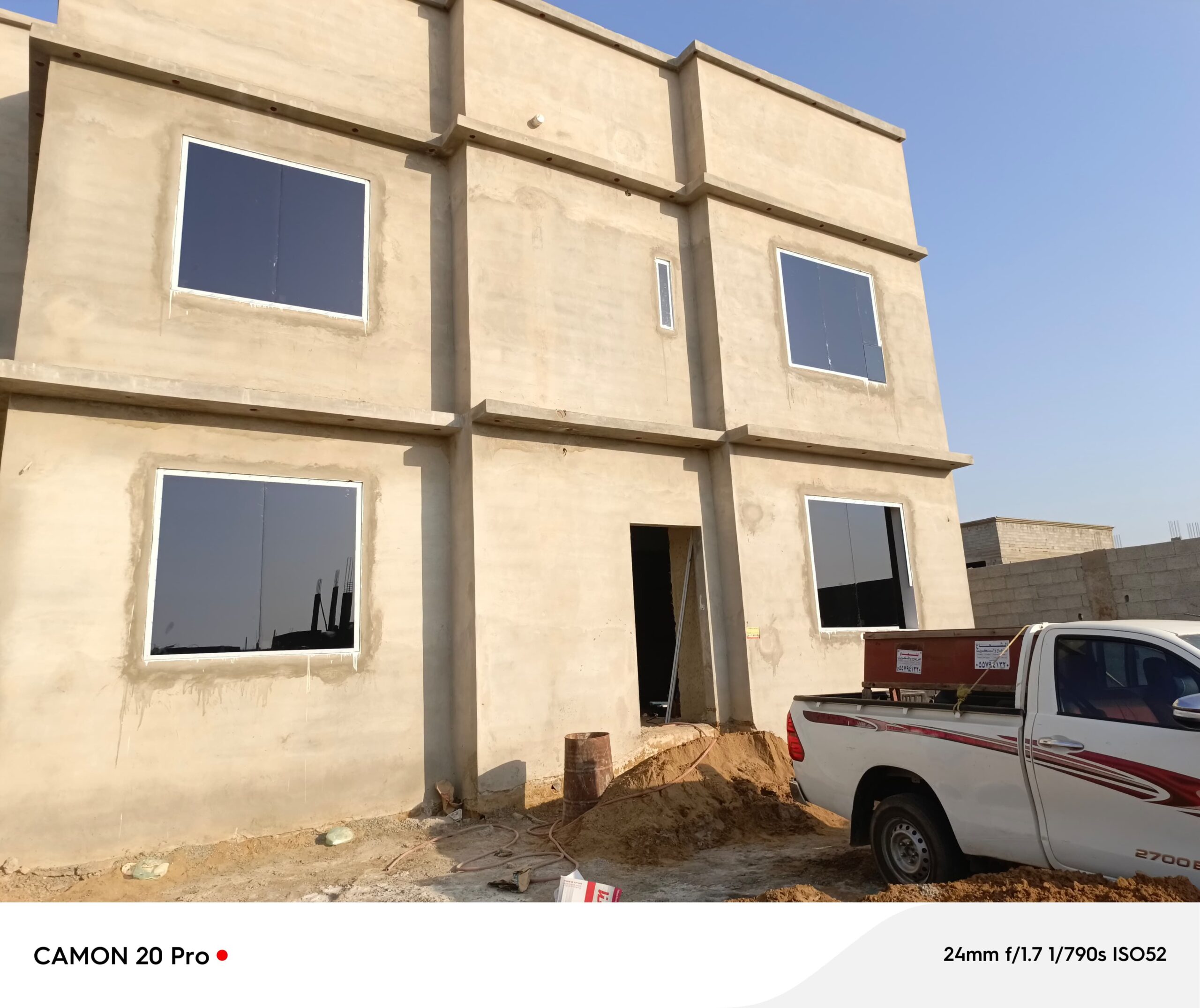 زجاج سكريت صامطه واجهات زجاجية بلكونات مرايات دربز