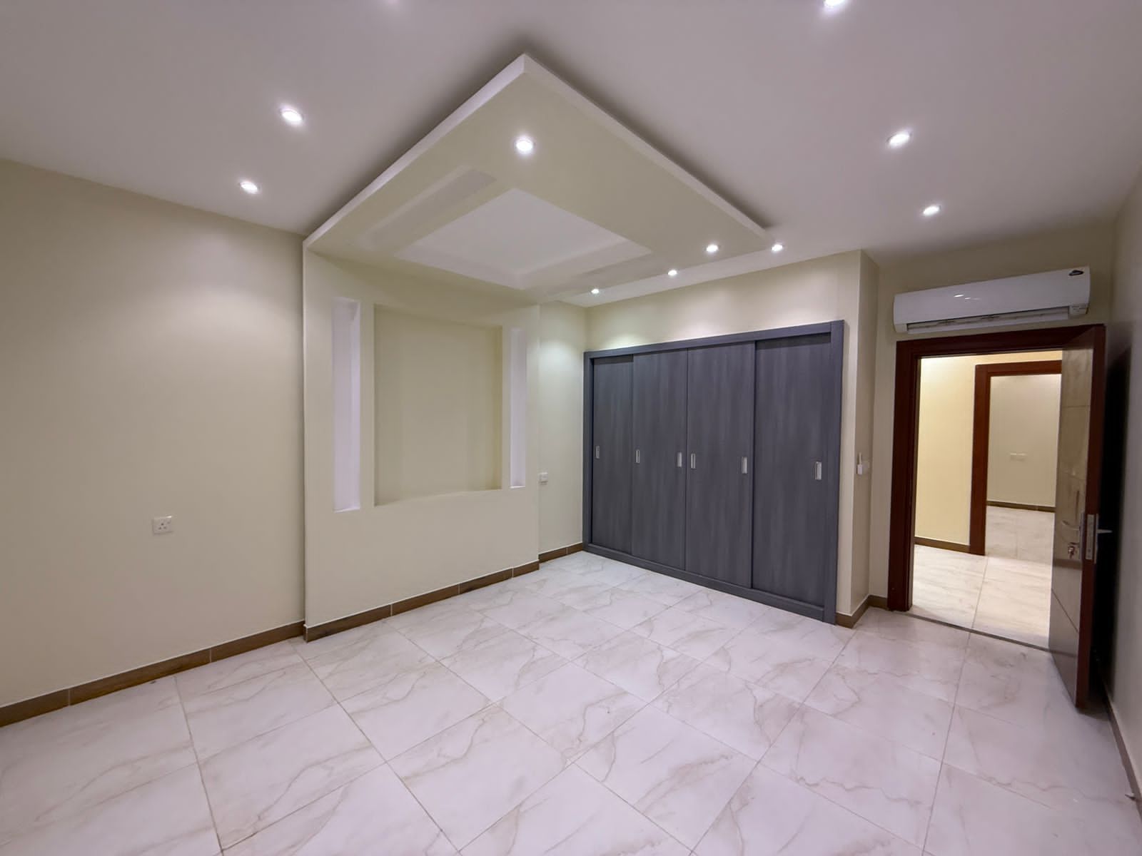 شقه للايجار حي العريض