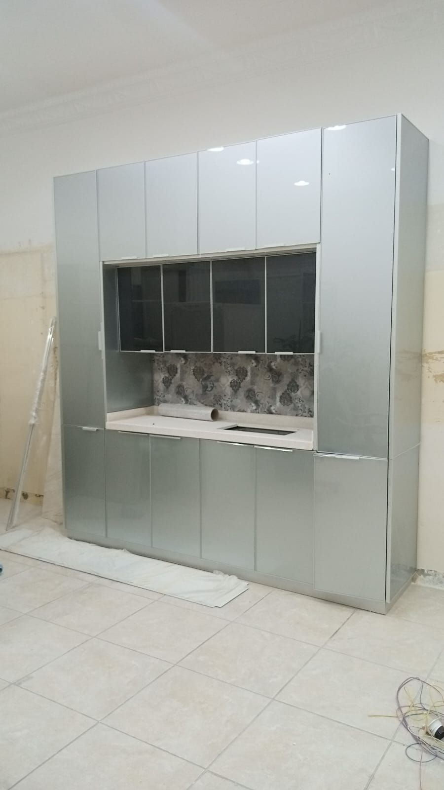 مستودع المنيم مقاسه مترين وستين