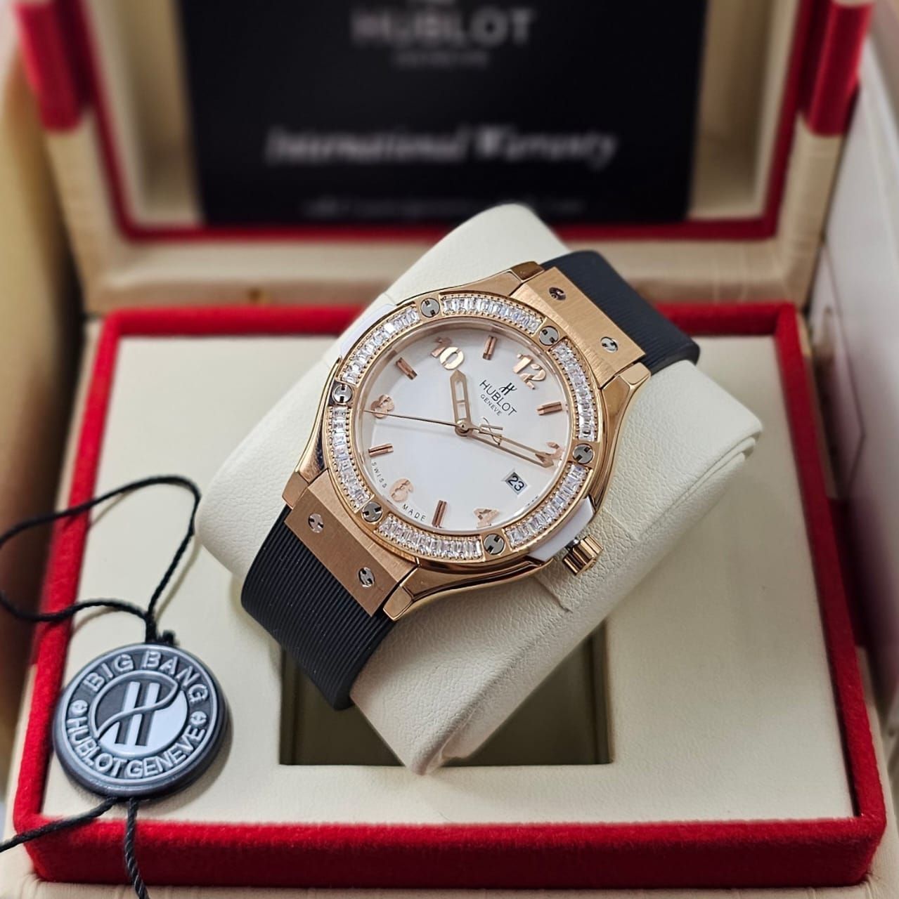 ساعات هوبلت نسائي