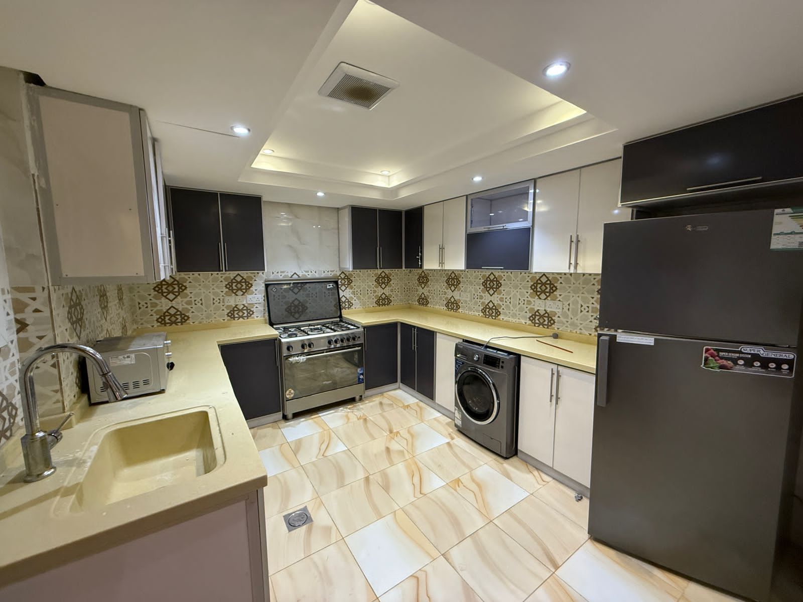 شقه للايجار حي العريض