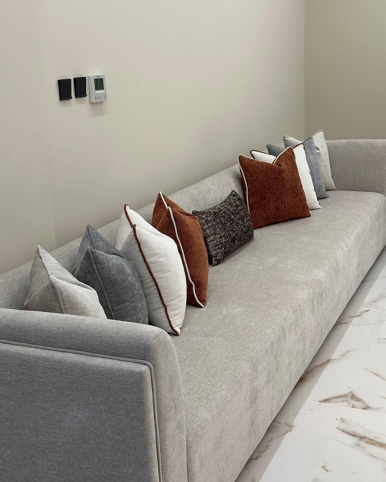 تفصيل كنب وجلسات عربيه ومغربيه وستاير ويفي حسب الط