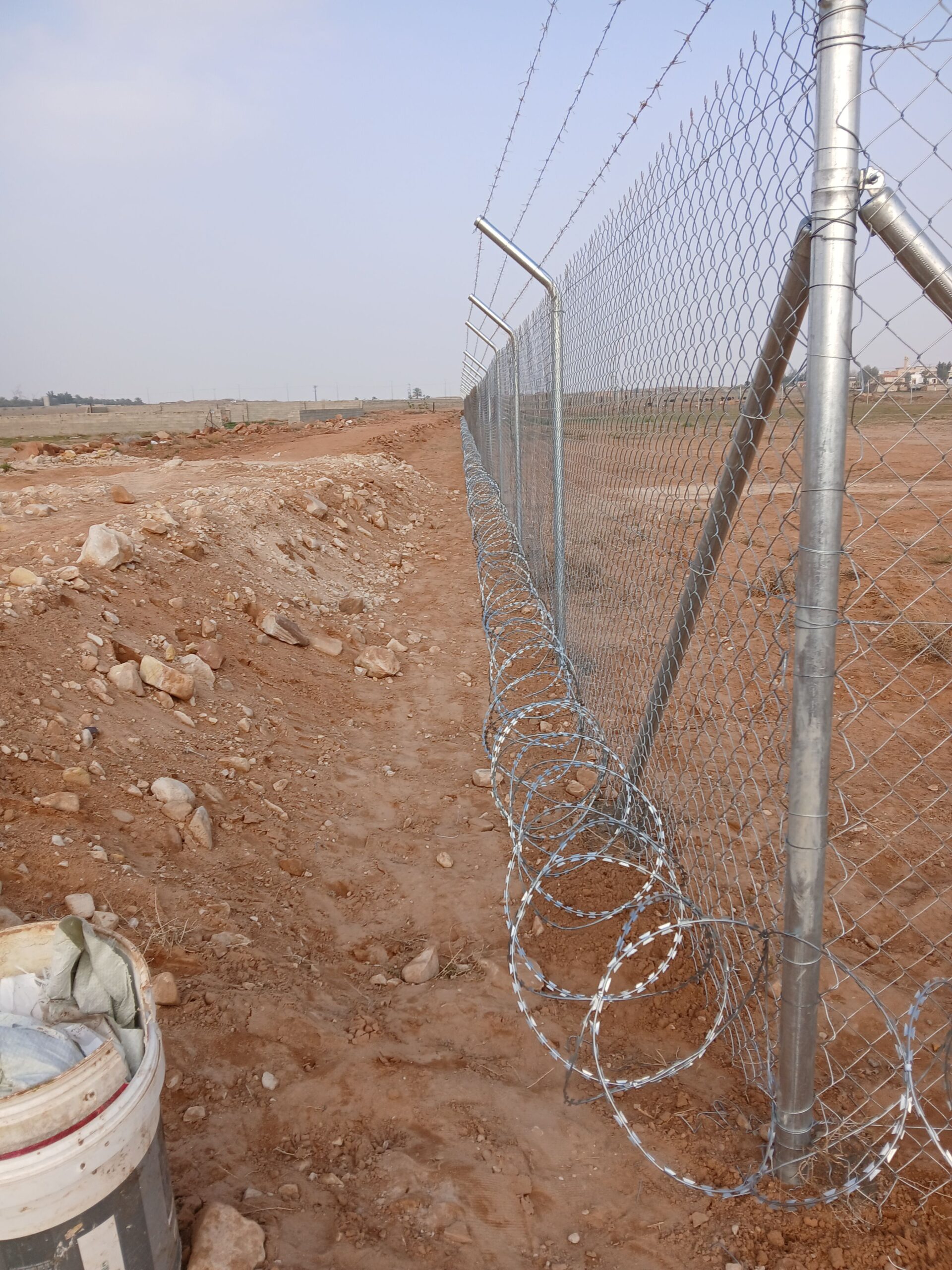 تركيب شبوك مزارع سياج مجلفن جميع المواصفات في جميع