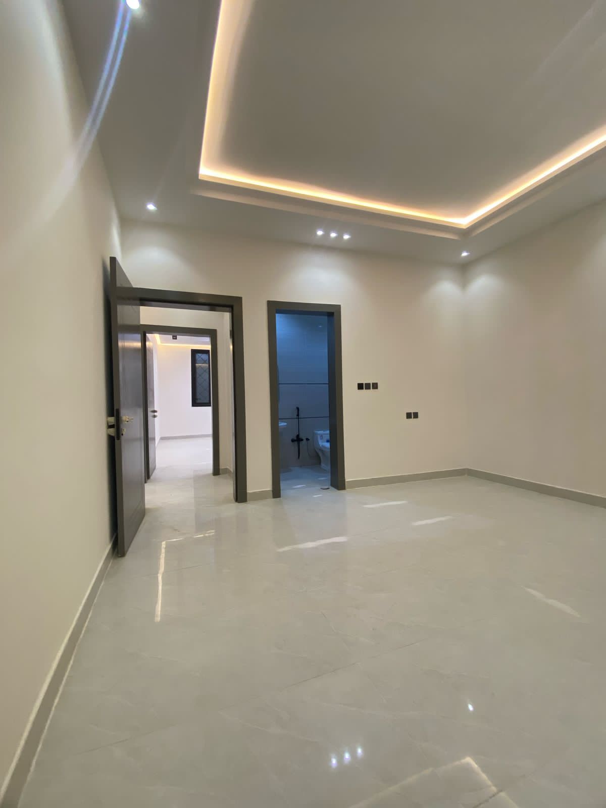 دور ارضي جديد للإيجار الشهري /3500