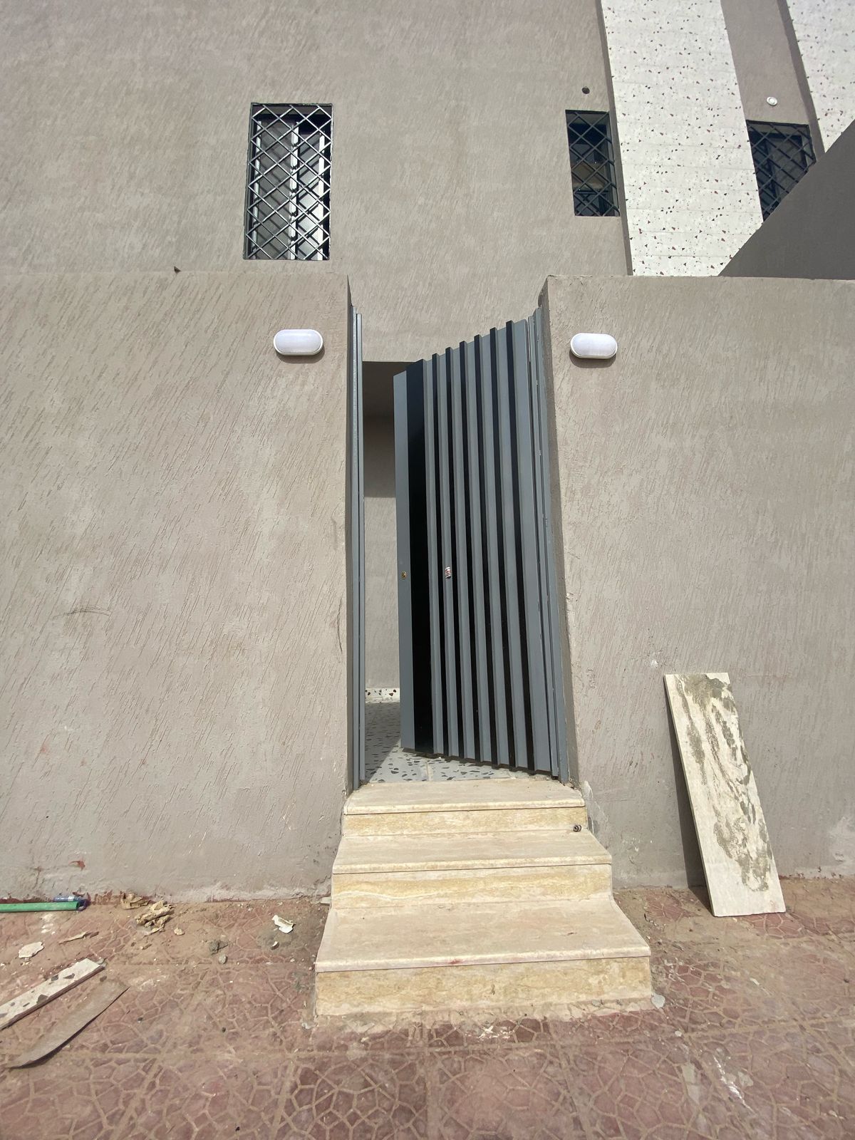 دور ارضي جديد للإيجار الشهري /3500