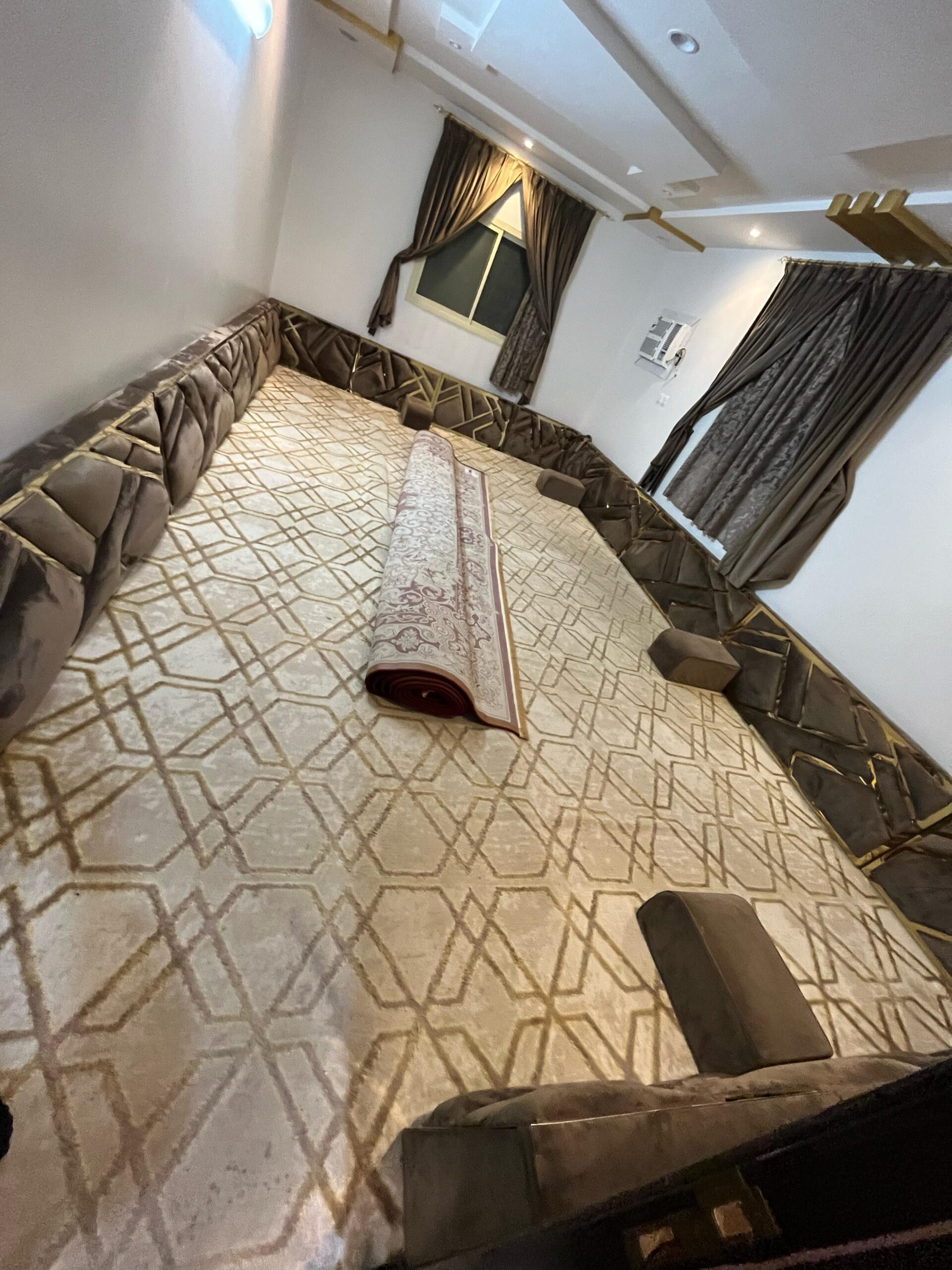 مجلس مخاد شبه جديد