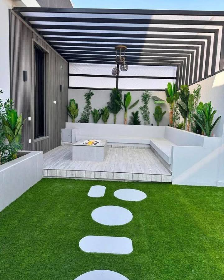 تنسيق حدائق منزلية وتركيب جميع العشب الصناعي والطب