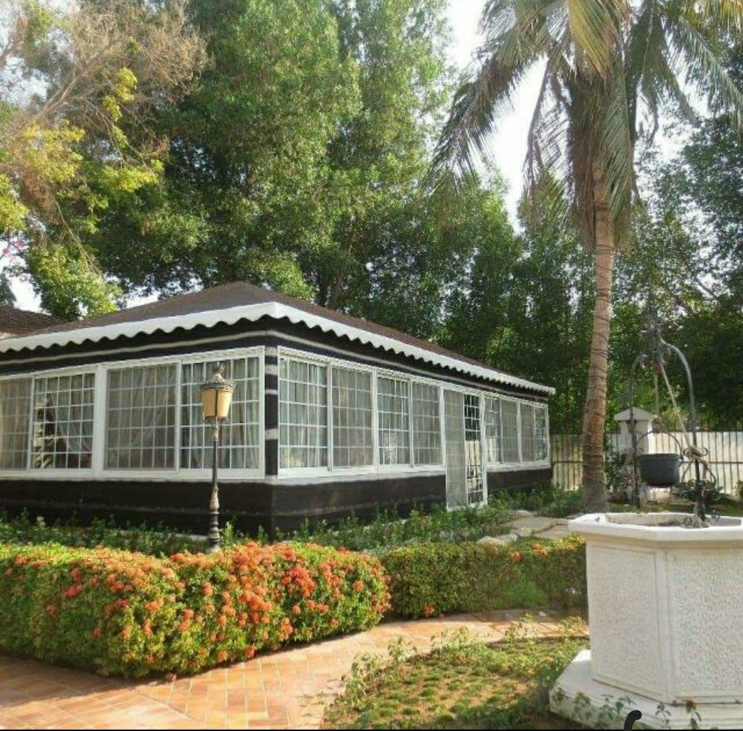 مظلات وسواتر وبيت الشعر وبرجولات غطاء مسابح