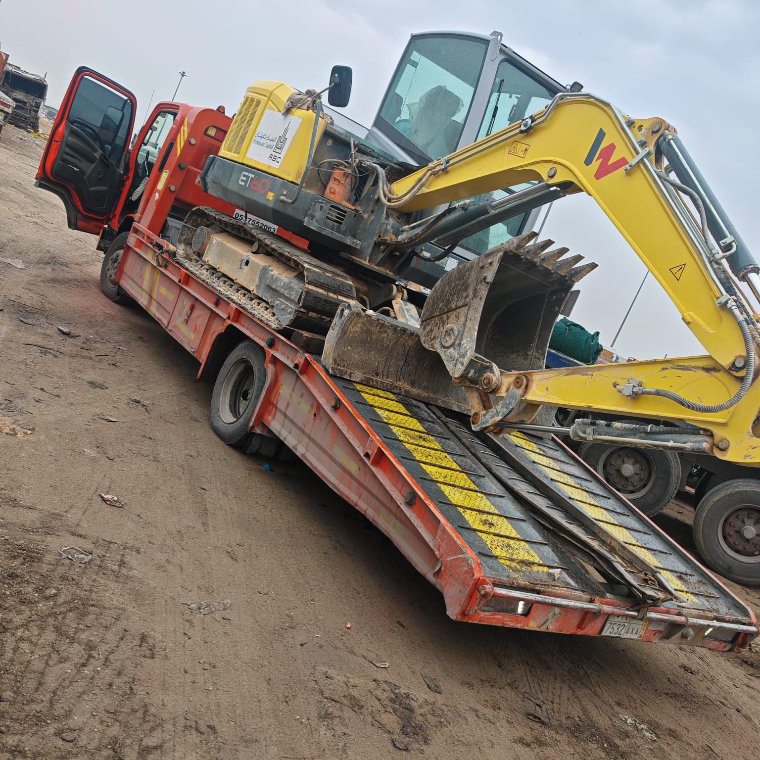 كرينات +سطحات+ترلت+جميع المعدات الثقيلة الايجار ال