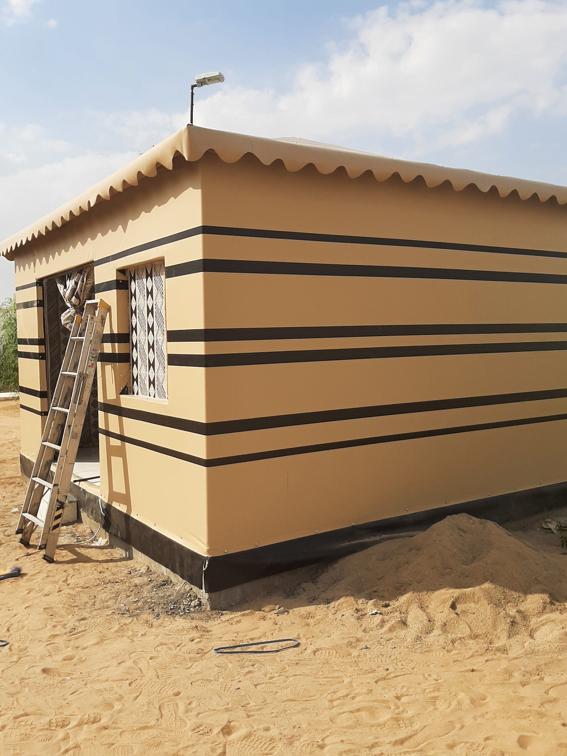 بيوت شعرمكه ومظلات وقراميد وبرجولات وسواتر وكافه أ